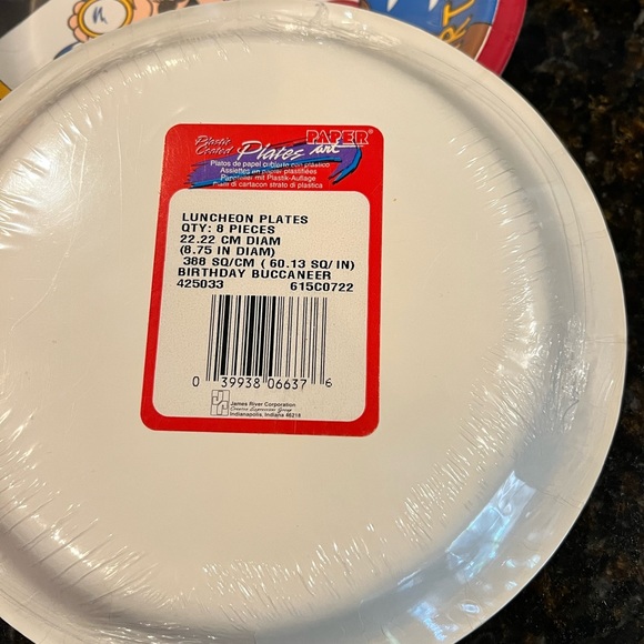 NWT Vintage Pirate "Birthday Buccaneer" Party Plates 2-Pack - Picture 3 of 4